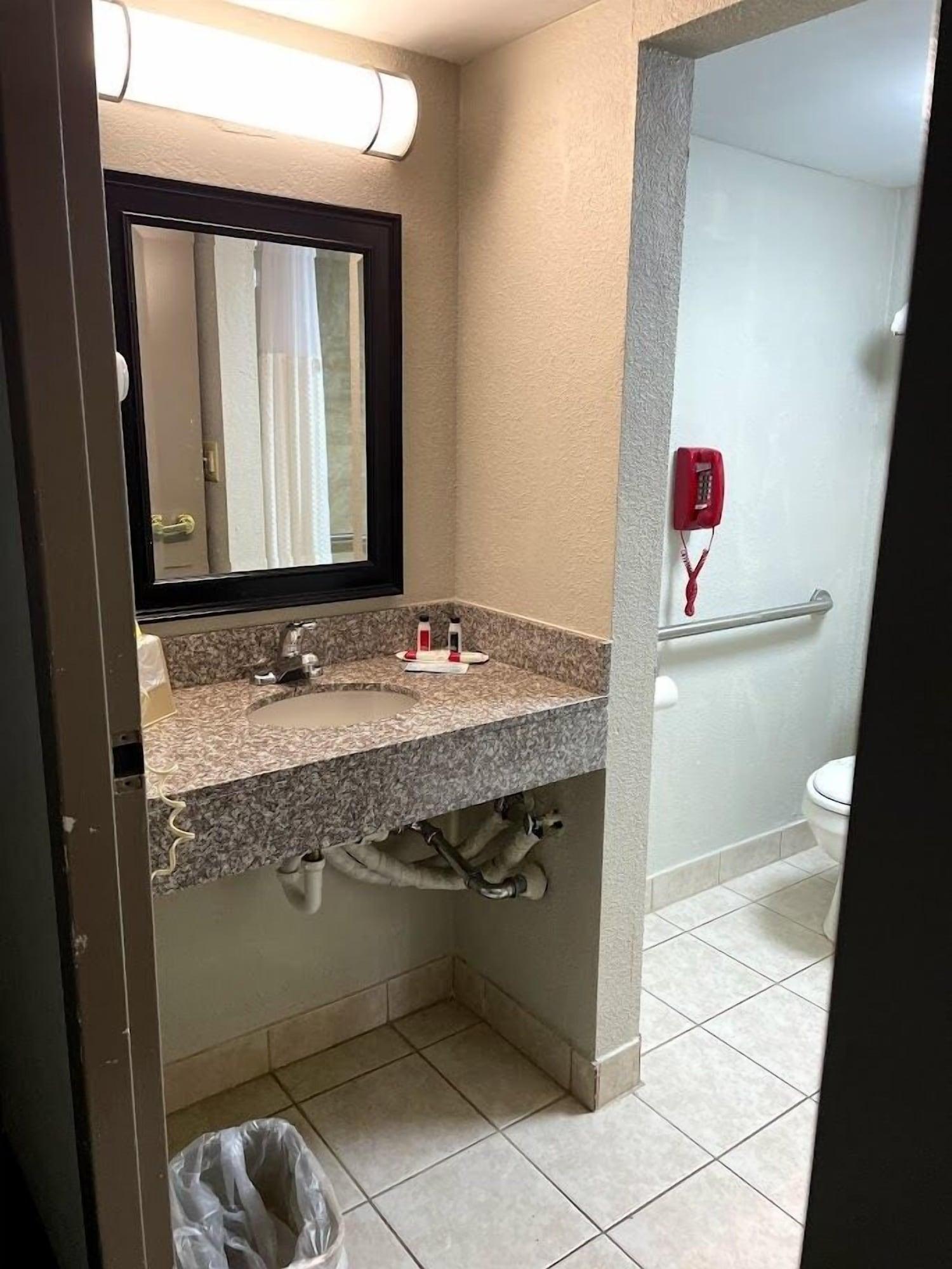 Days Inn By Wyndham Fort Wright Cincinnati Area Buitenkant foto