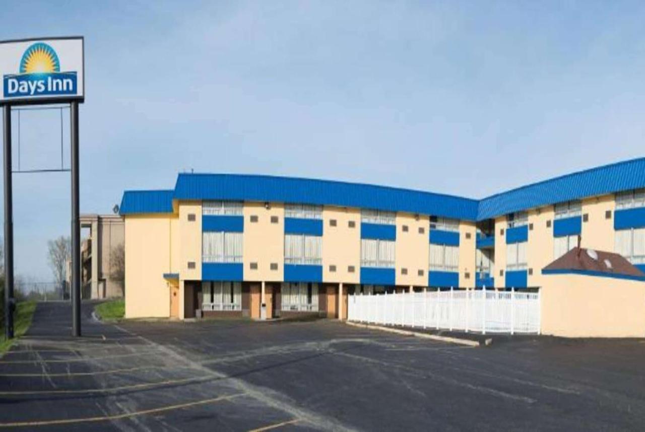 Days Inn By Wyndham Fort Wright Cincinnati Area Buitenkant foto