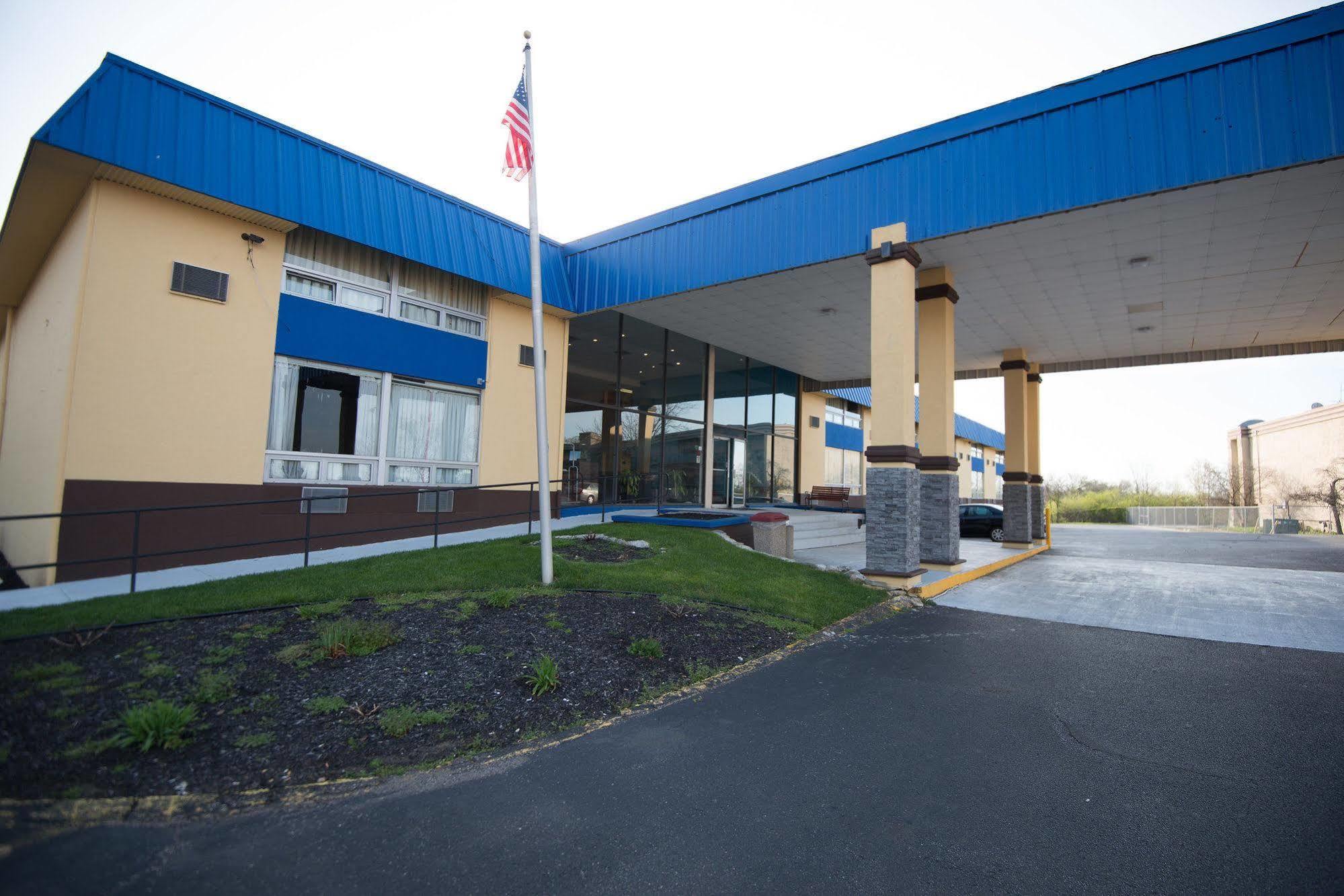 Days Inn By Wyndham Fort Wright Cincinnati Area Buitenkant foto
