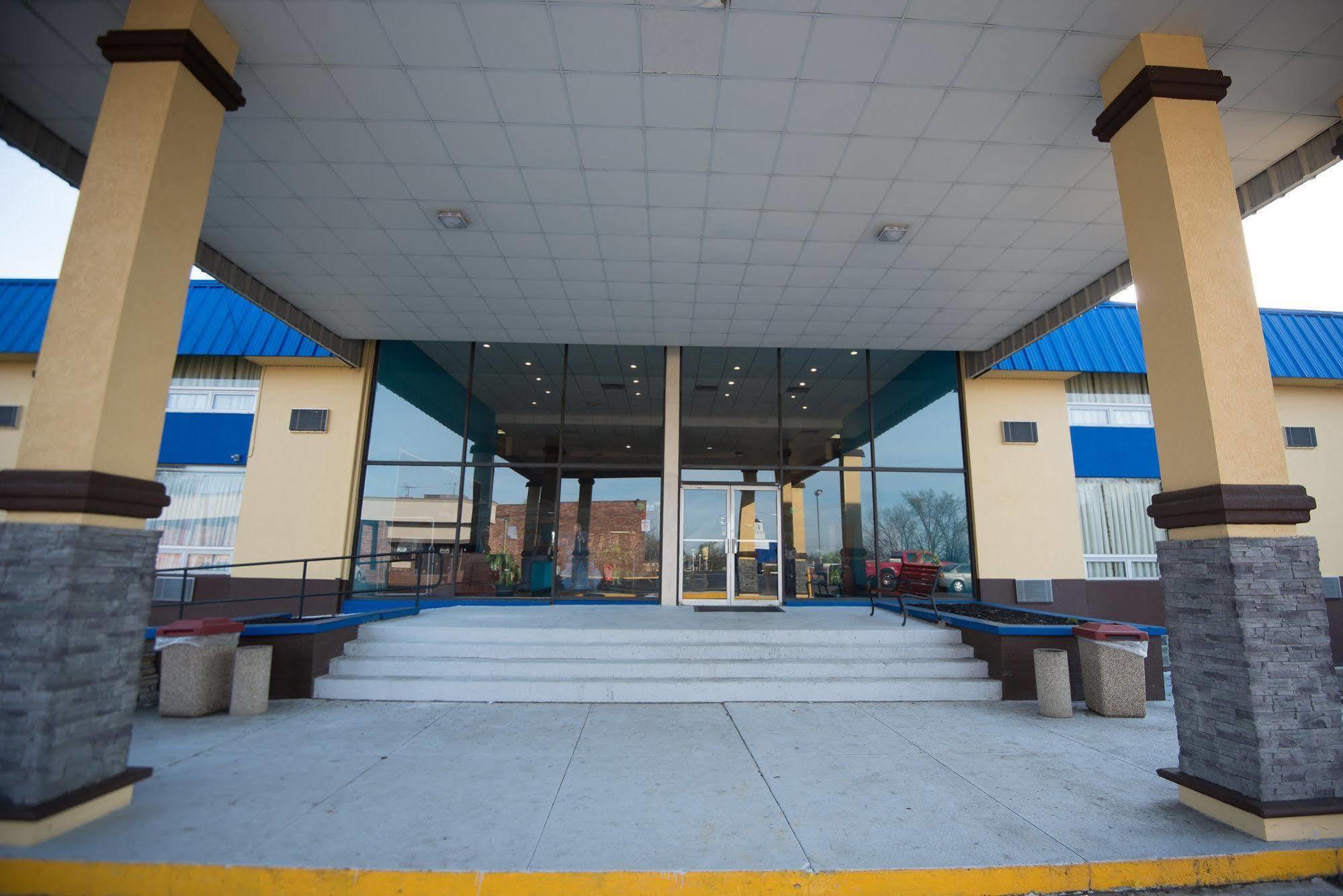 Days Inn By Wyndham Fort Wright Cincinnati Area Buitenkant foto